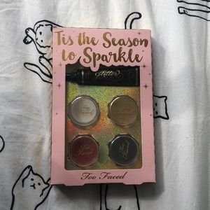 Too faced Tis the Season to Sparkle